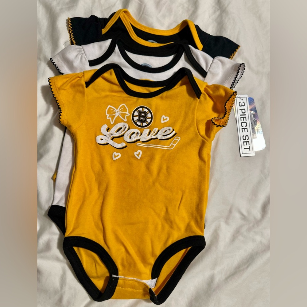 Boston Bruins Baby Bodysuit Set